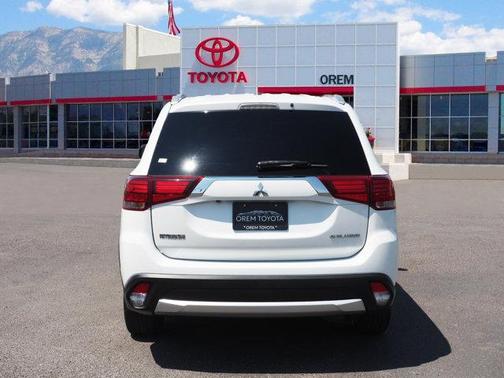 2016 Mitsubishi Outlander SE