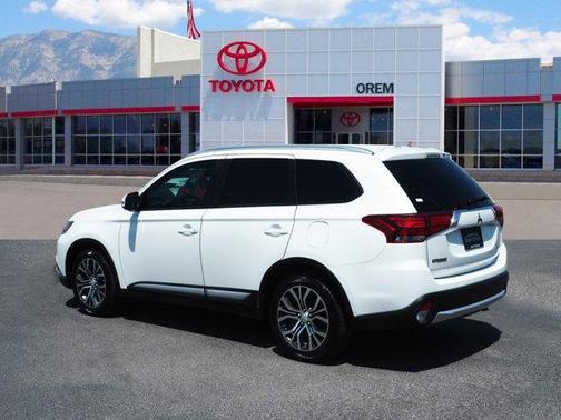 2016 Mitsubishi Outlander SE