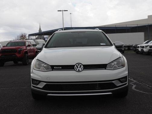 2017 Volkswagen Golf Alltrack TSI S
