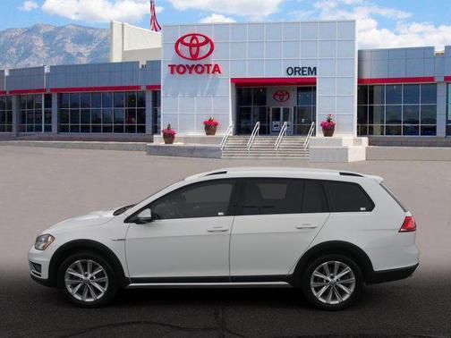 2017 Volkswagen Golf Alltrack TSI S