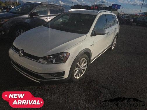 2017 Volkswagen Golf Alltrack TSI S