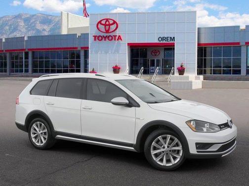 2017 Volkswagen Golf Alltrack TSI S