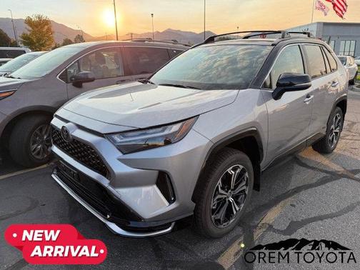 2025 Toyota RAV4 Hybrid SE