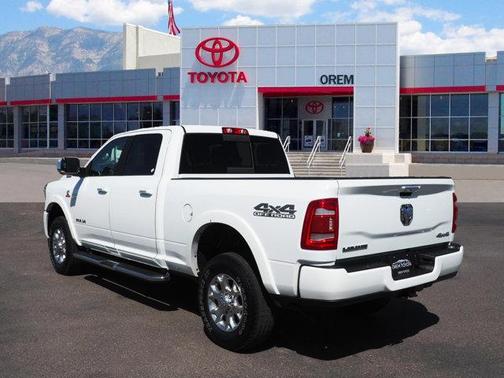 2022 RAM 2500 Laramie Crew Cab 4x4 6'4' Box