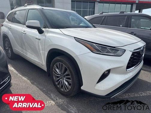 2021 Toyota Highlander Hybrid Platinum