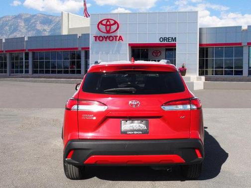 2024 Toyota Corolla Cross LE