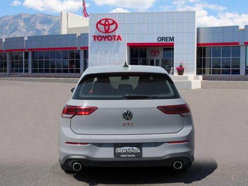2024 Volkswagen Golf GTI 2.0T SE DSG