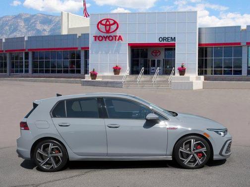 2024 Volkswagen Golf GTI 2.0T SE DSG