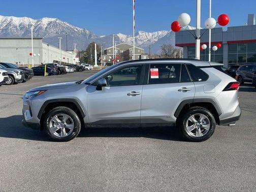 2025 Toyota RAV4 Hybrid XLE