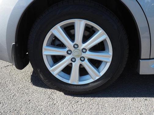 2011 Subaru Legacy Premium