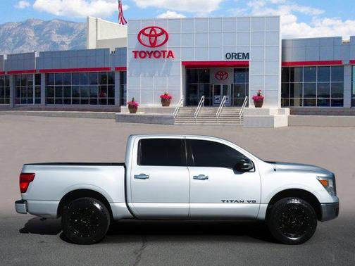 2018 Nissan Titan SV