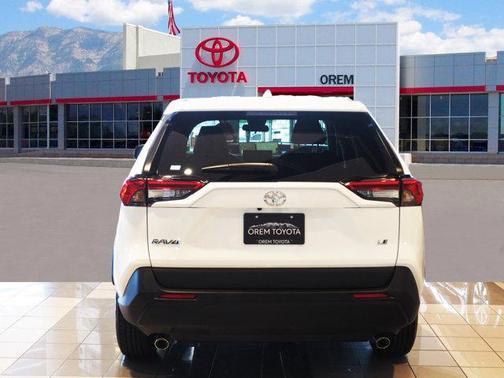 2025 Toyota RAV4 LE