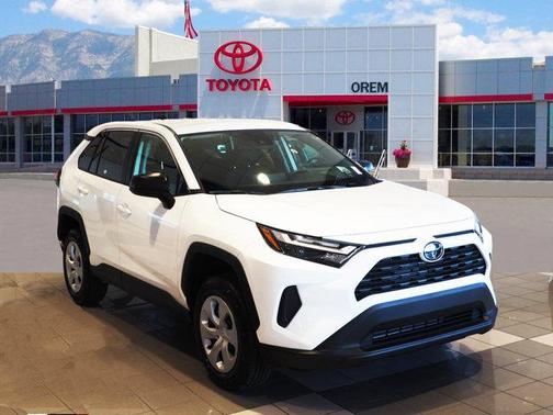 2025 Toyota RAV4 LE