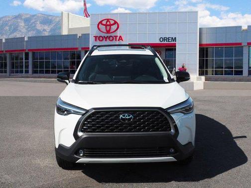 2025 Toyota Corolla Cross XLE