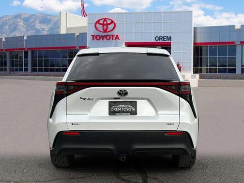 2024 Toyota bZ4X XLE