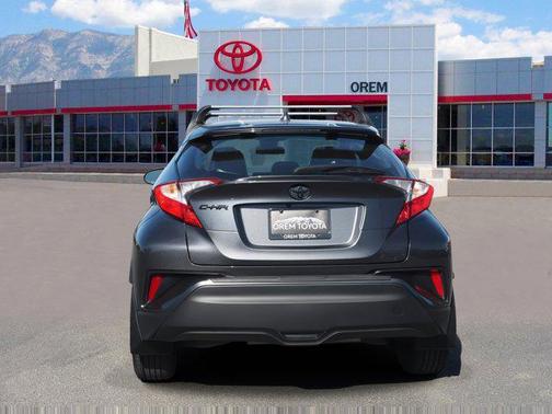 2021 Toyota C-HR LE