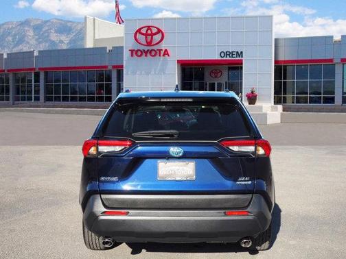 2023 Toyota RAV4 Hybrid XLE