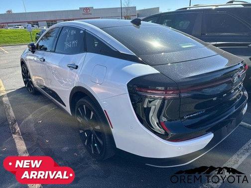 2024 Toyota Crown Platinum