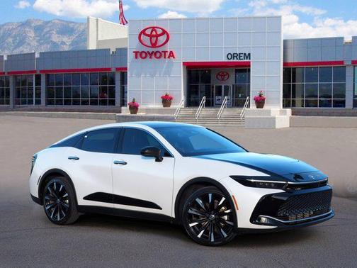 2024 Toyota Crown Platinum