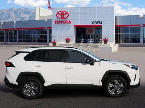 2023 Toyota RAV4 Hybrid LE