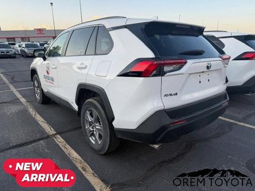 2023 Toyota RAV4 Hybrid LE