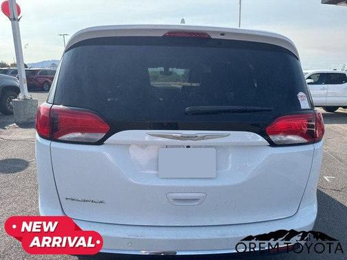 2018 Chrysler Pacifica Touring-L