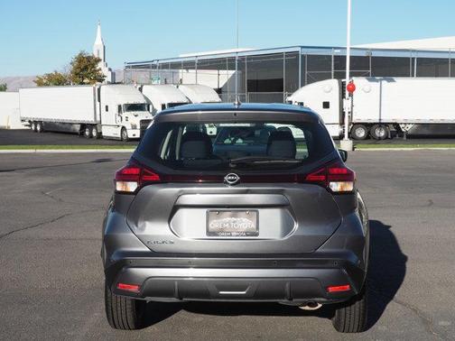 2024 Nissan Kicks S