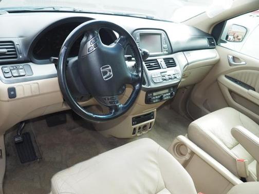 Photo 3 of 5 of 2006 Honda Odyssey EX-L