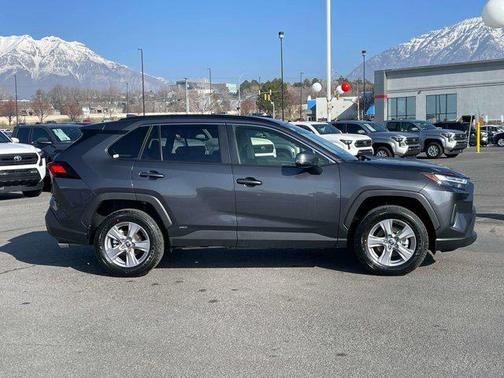 2025 Toyota RAV4 Hybrid XLE