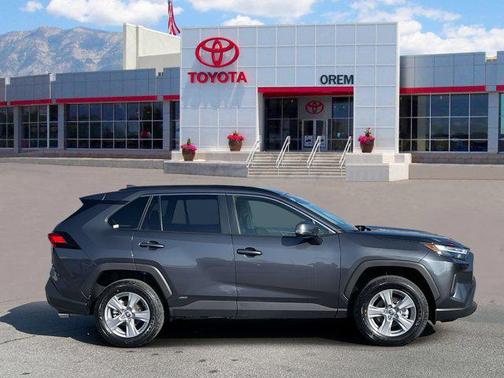 2025 Toyota RAV4 Hybrid XLE