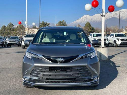 2026 Toyota Sienna Limited