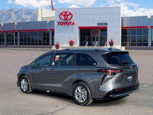 2026 Toyota Sienna Limited