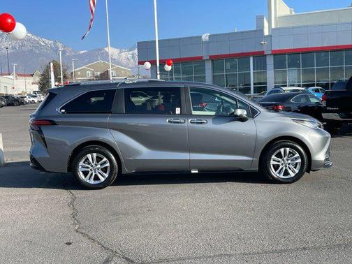 2026 Toyota Sienna Limited