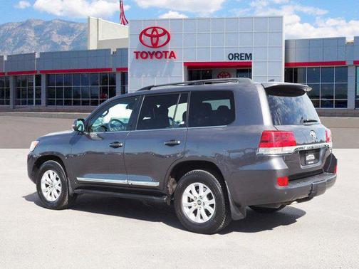 2017 Toyota Land Cruiser Base