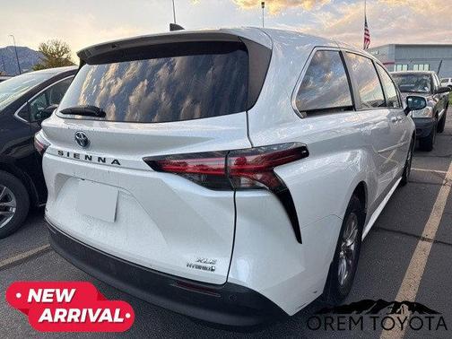 2021 Toyota Sienna XLE 7 Passenger