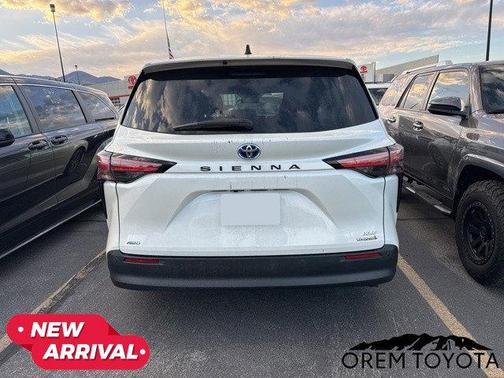 2021 Toyota Sienna XLE 7 Passenger