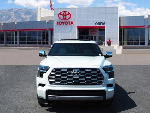 2025 Toyota Sequoia Base