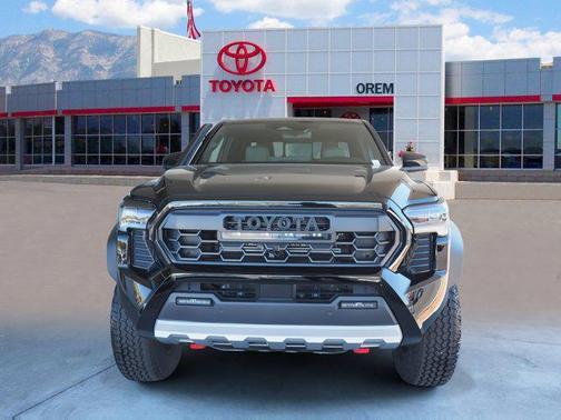 2025 Toyota Tacoma Hybrid Trailhunter