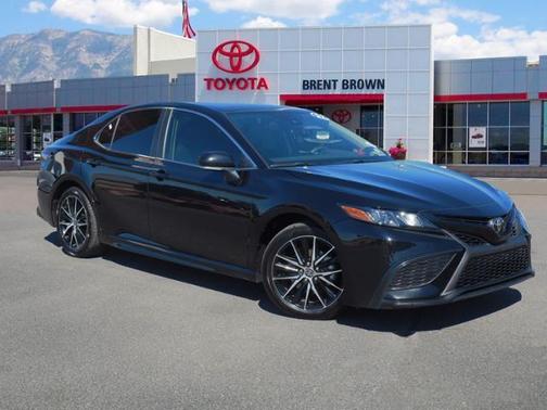 Photo 1 of 25 of 2022 Toyota Camry SE Nightshade