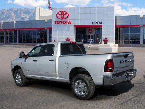 2025 RAM 3500 Big Horn Crew Cab 4x4 6'4' Box