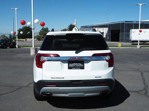 2023 GMC Acadia AWD SLT