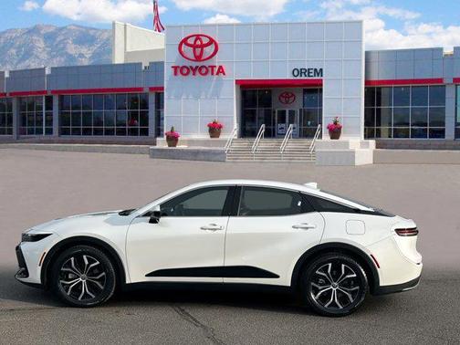 2024 Toyota Crown XLE