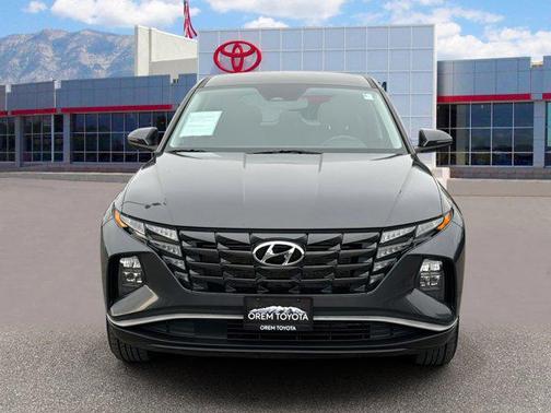 2022 Hyundai TUCSON SE