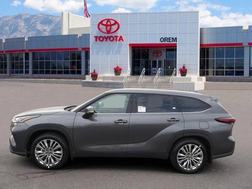 2025 Toyota Highlander Platinum