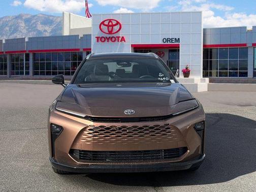 2026 Toyota Crown Signia XLE