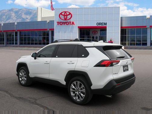2025 Toyota RAV4 XLE Premium