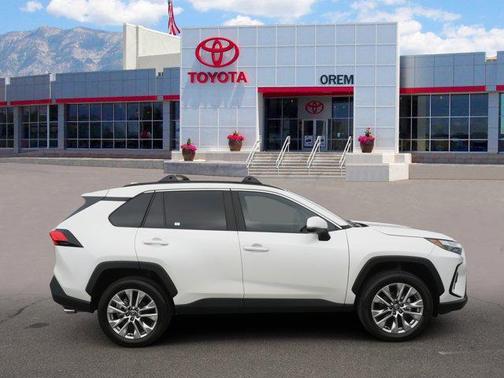 2025 Toyota RAV4 XLE Premium