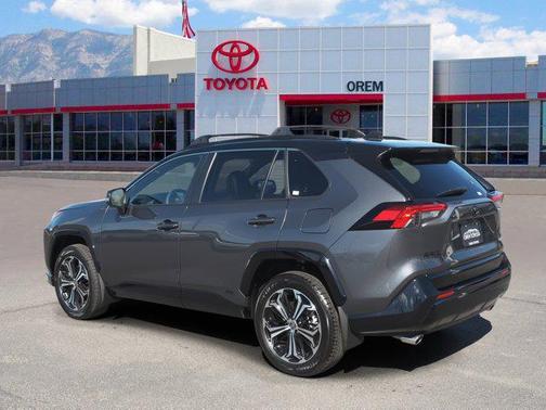 2025 Toyota RAV4 Hybrid SE
