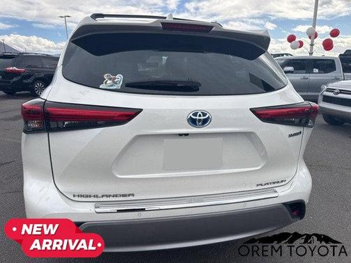 2020 Toyota Highlander Hybrid Platinum