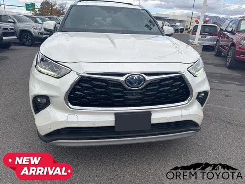 2020 Toyota Highlander Hybrid Platinum